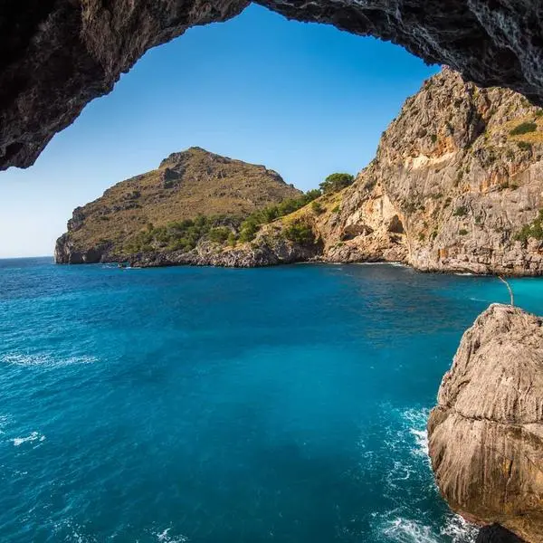 Halfmoon AI - Free AI Image Generator